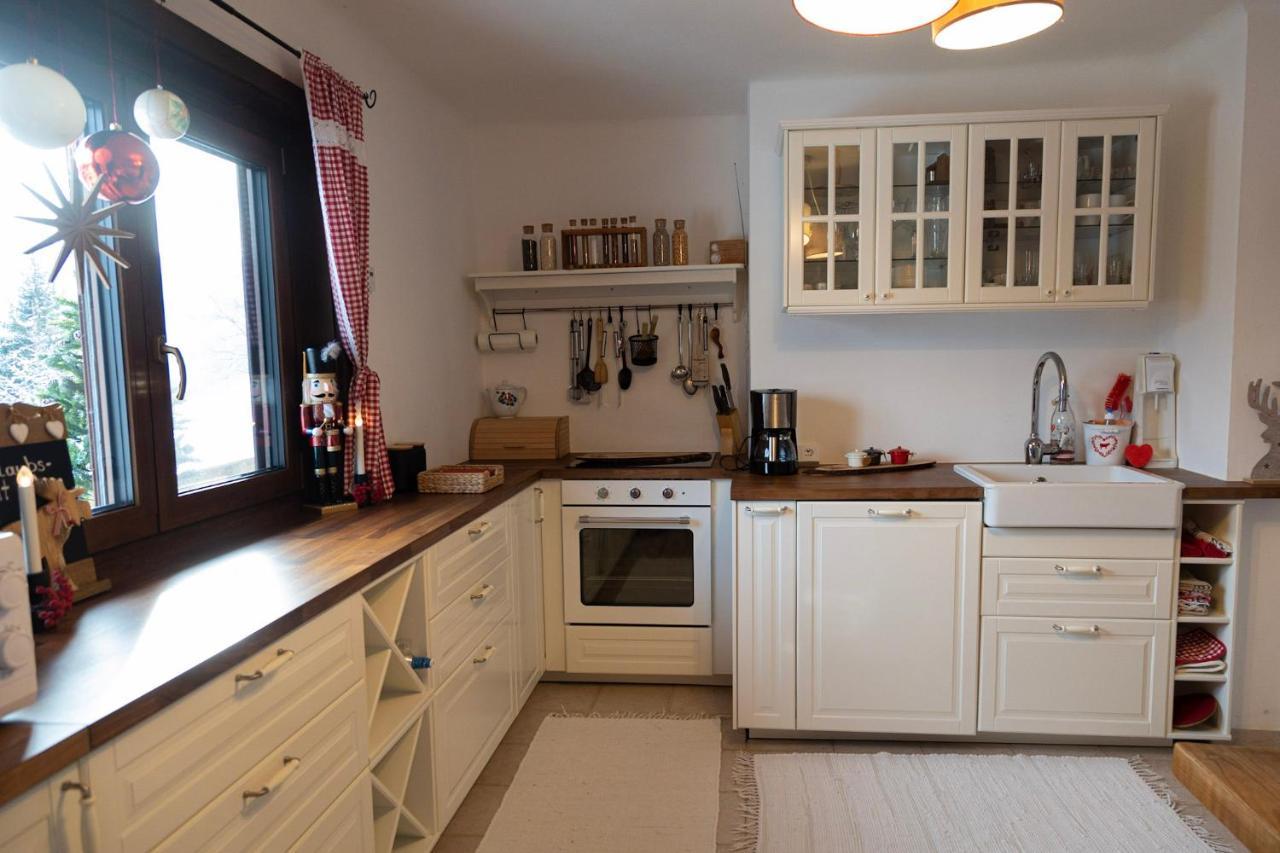 Knusperhaeuschen Villa Sattendorf Luaran gambar