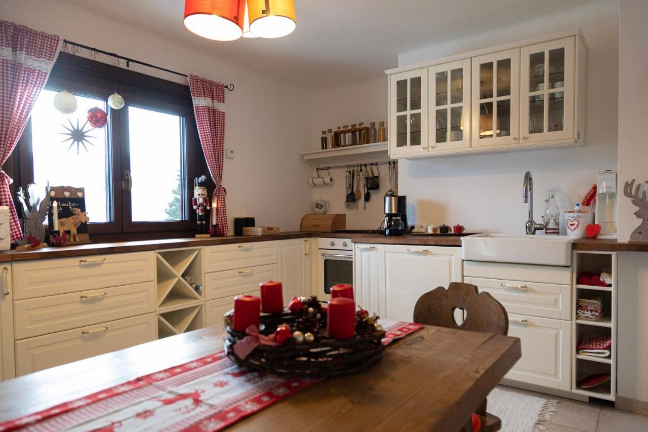 Knusperhaeuschen Villa Sattendorf Luaran gambar
